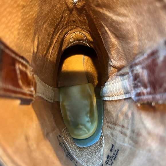 Justin Boots Cowboy Boots Tan Brown size 9 1/2 width D style 210 EUC - Picture 5 of 13